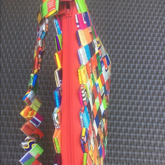 Juice Wrapper Shoulder Bag - Picture 8 of 8
